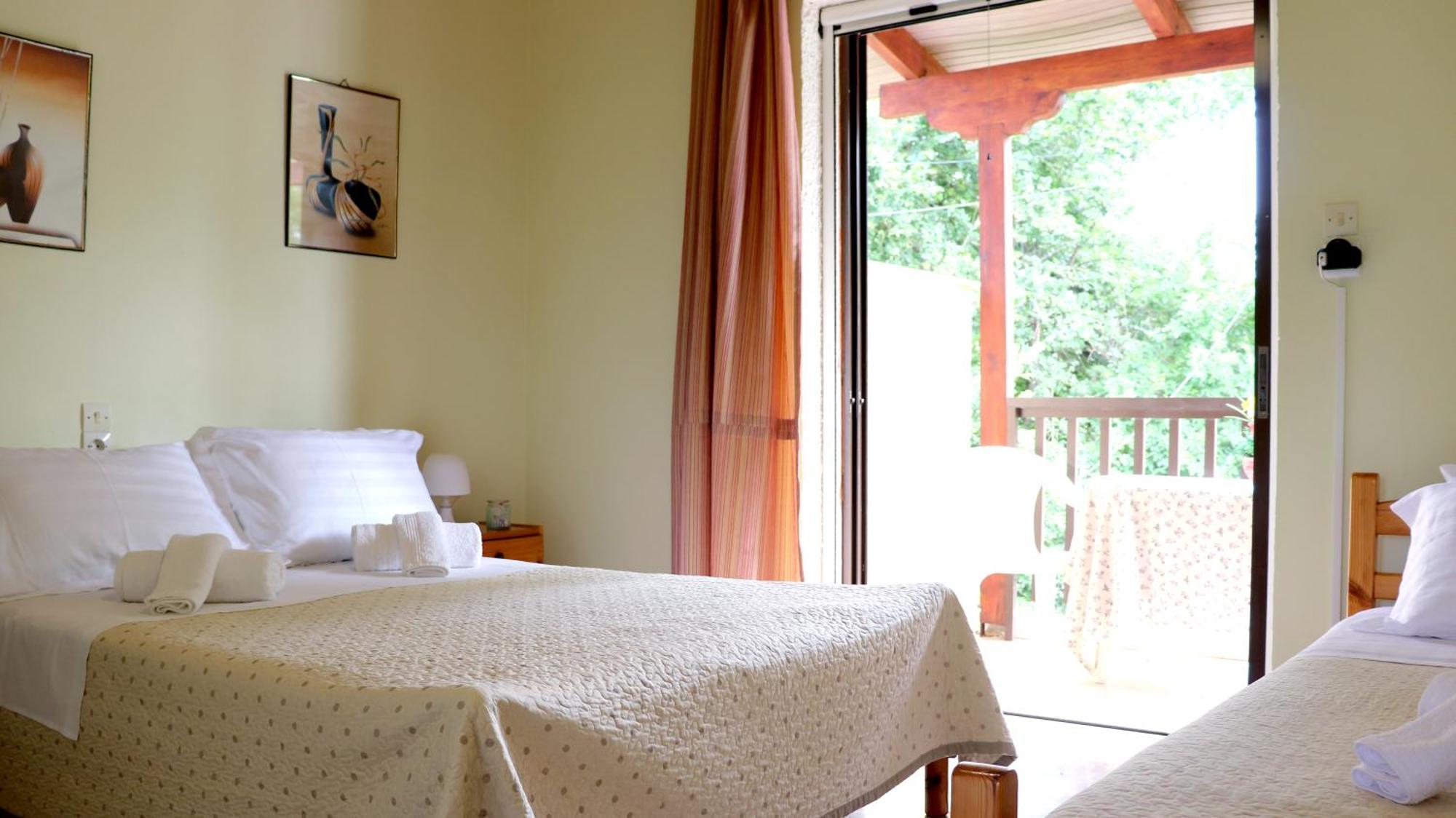 Skourtis Apartments Елеонас Стая снимка