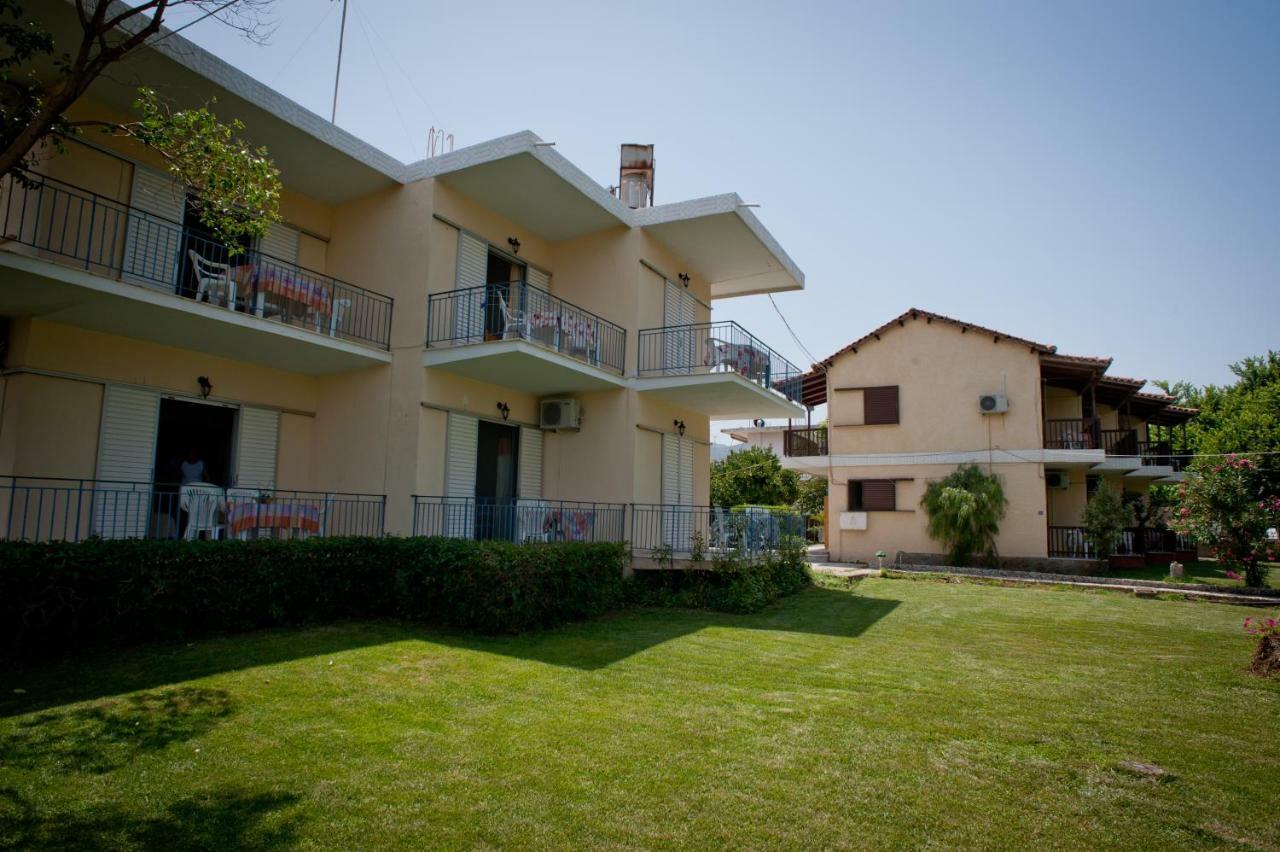 Skourtis Apartments Елеонас Екстериор снимка