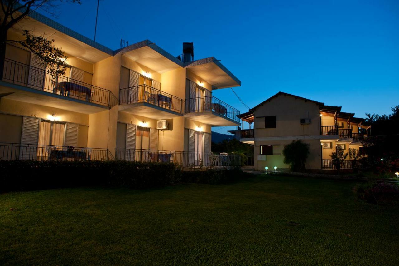 Skourtis Apartments Елеонас Екстериор снимка