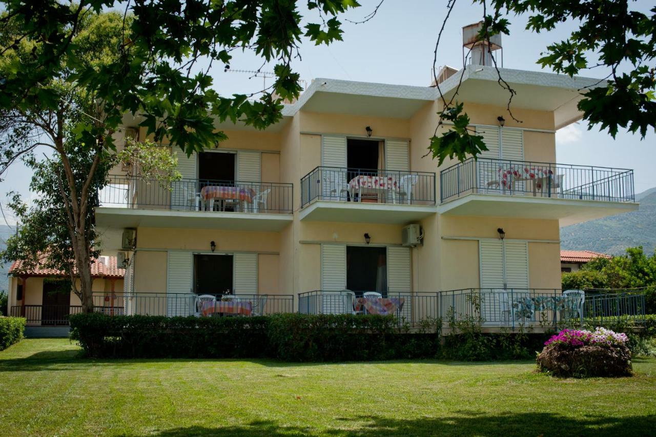 Skourtis Apartments Елеонас Екстериор снимка